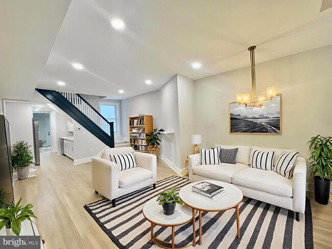 property at 1017 Kenyon St NW