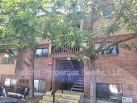 226 Wright St in Lakewood, CO - Building Photo