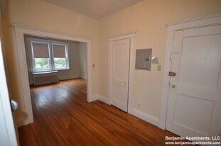 3 Egremont Rd, Unit 12 in Boston, MA - Building Photo
