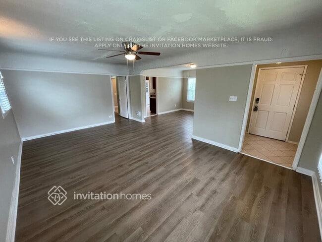 2017 W 65th Pl in Los Angeles, CA - Building Photo - Building Photo