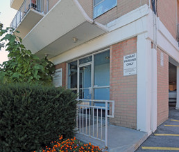 Collete Apartments in Hamilton, ON - Building Photo - Building Photo