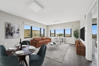 The Station in West New York, NJ - Foto de edificio - Building Photo