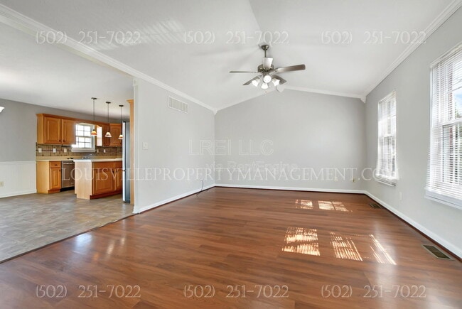 3645 Rolling Ridge Way in Jeffersonville, IN - Building Photo - Building Photo