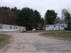 Route 132 in Ashland, NH - Foto de edificio