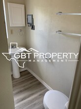 1108 E Lee Ave in Kingsville, TX - Building Photo - Building Photo