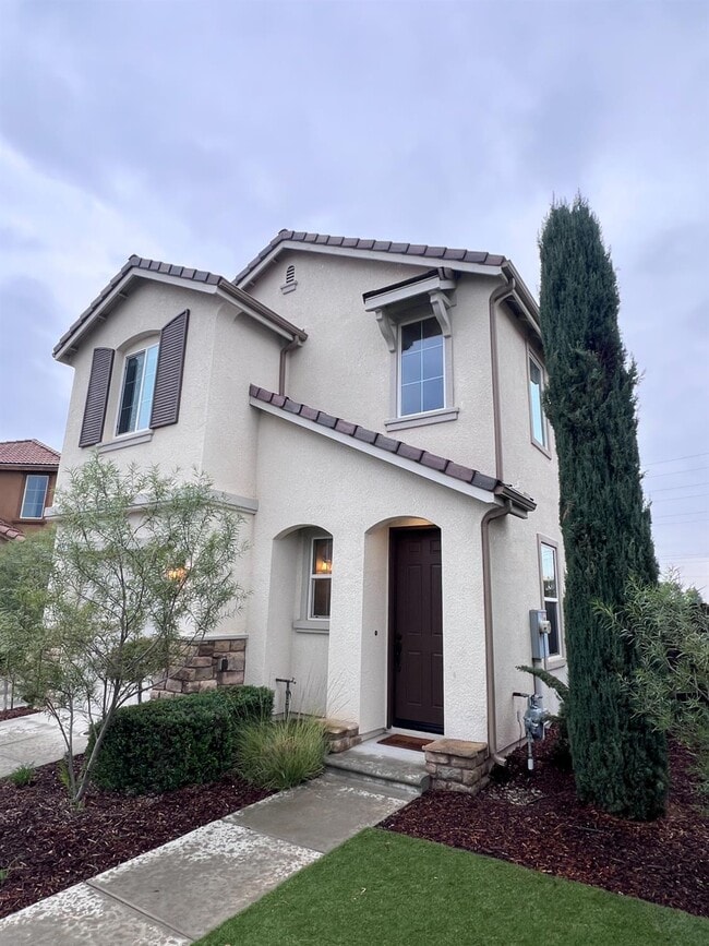 2020 Makenna Dr in Fresno, CA - Building Photo - Building Photo