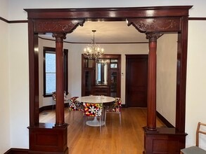 1054 N Leavitt St, Unit 1 in Chicago, IL - Foto de edificio - Building Photo