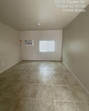450 W Thurber Rd in Tucson, AZ - Building Photo - Building Photo