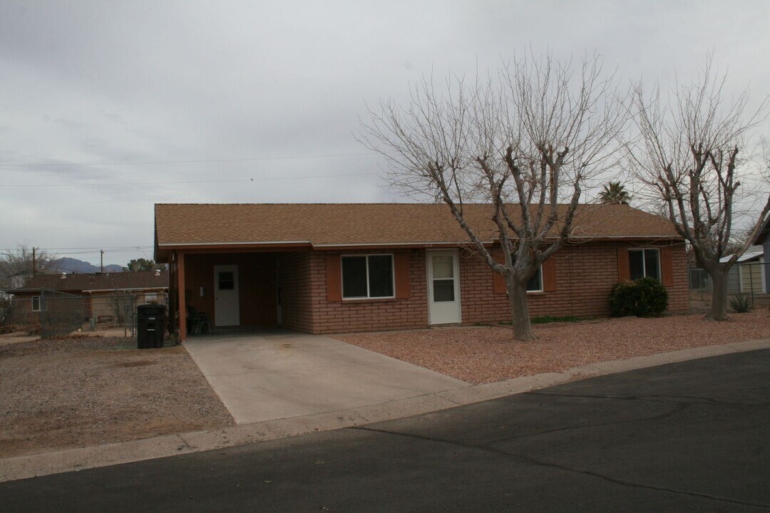 1316 Tucson St in Safford, AZ - Building Photo
