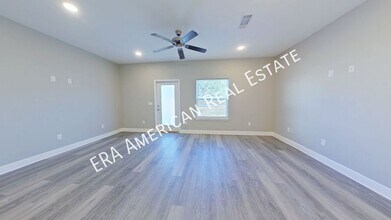 7 Holmes Blvd NW in Fort Walton Beach, FL - Building Photo - Building Photo