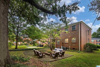 2504 Mountain Brook Cir in Mountain Brook, AL - Building Photo - Building Photo