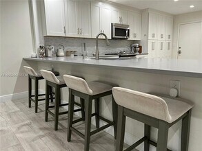 307 Bonnie Brae Way in Hollywood, FL - Building Photo - Building Photo