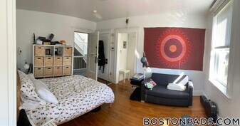 121 Park Dr in Boston, MA - Building Photo