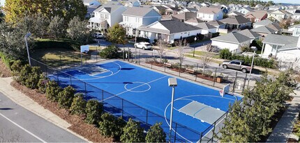 2129 Sedges Ave in Panama City, FL - Foto de edificio - Building Photo