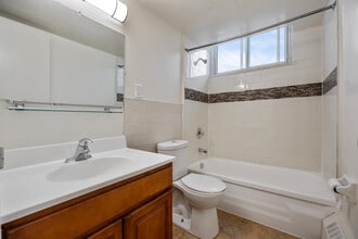 2775 Apartments in Toronto, ON - Building Photo - Building Photo