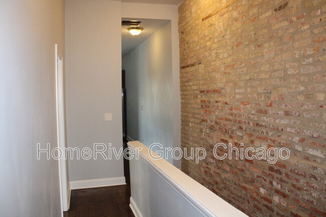 3653 S Giles Ave in Chicago, IL - Building Photo - Building Photo