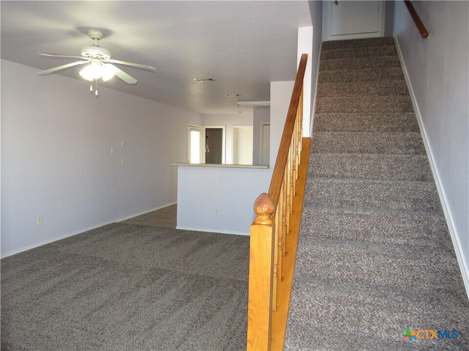 3708 Malibu Ln-Unit -B in Killeen, TX - Building Photo