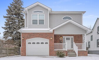 438 Elm St in Wyandotte, MI - Building Photo