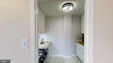 1111 Arlington Blvd in Arlington, VA - Building Photo - Building Photo