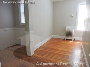 8 Forest St in Cambridge, MA - Building Photo - Building Photo