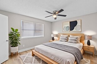 The Woodford in Birmingham, AL - Building Photo