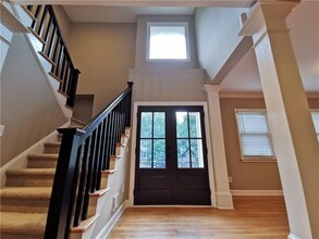 2411 Magnolia Springs Ct in Atlanta, GA - Building Photo - Building Photo