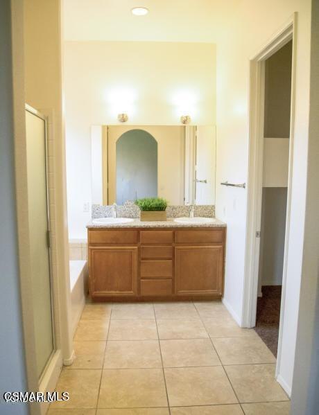 1480 Patricia Ave in Simi Valley, CA - Building Photo - Building Photo