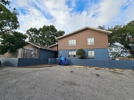 7611 Paula Dr in Tampa, FL - Building Photo
