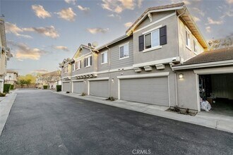 2727 Night Jasmine Dr in Simi Valley, CA - Building Photo - Building Photo