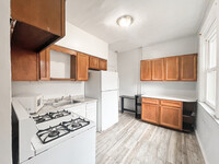 5801 Douglas St, Unit Apt 1 in Pittsburgh, PA - Building Photo - Building Photo