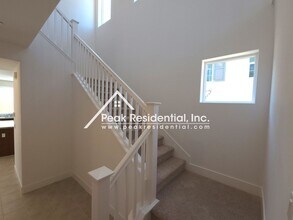 4407 Willow Grove Dr in Folsom, CA - Building Photo - Building Photo