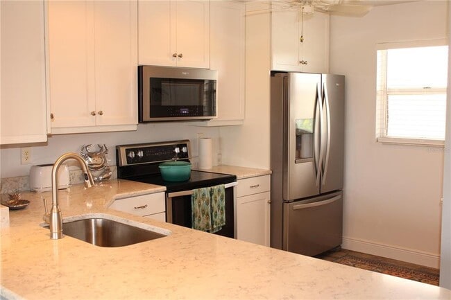 4240 Ironwood Cir in Bradenton, FL - Building Photo - Building Photo