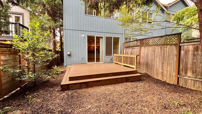 549-557 S Nevada St in Portland, OR - Building Photo - Building Photo