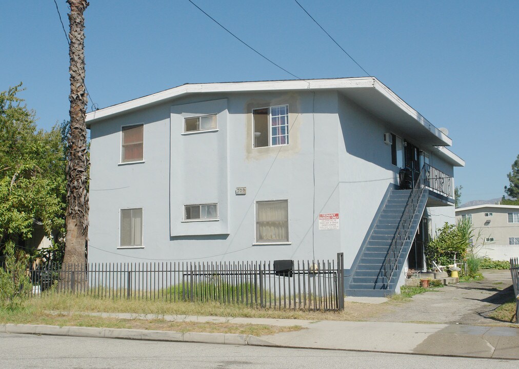 709 Sunset Ave in San Gabriel, CA - Foto de edificio