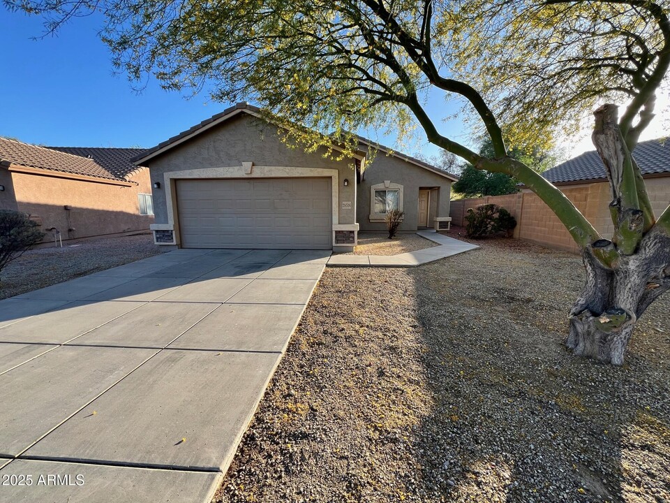 28516 N Epidote Dr in San Tan Valley, AZ - Building Photo