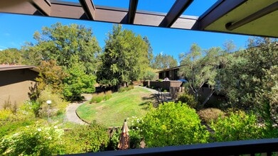 72 Surrey Ln, Unit 72 Surrey Lane in San Rafael, CA - Building Photo - Building Photo