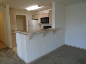 913 Westridge Dr in Junction City, KS - Building Photo - Building Photo