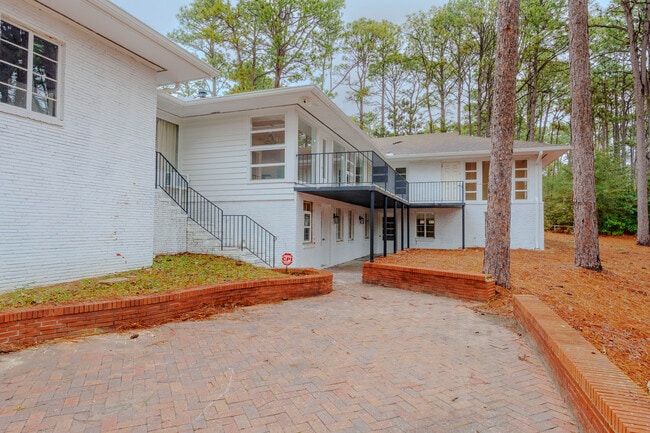 1010 Bion Butler Rd in Aberdeen, NC - Building Photo - Building Photo