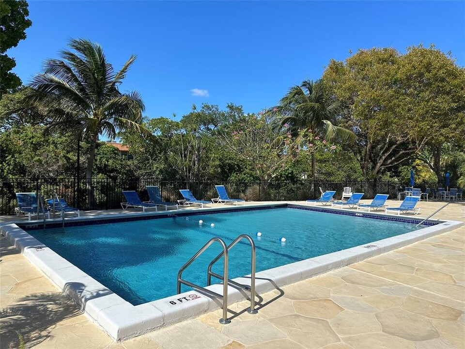 1800 N Andrews Ave, Unit 12K in Fort Lauderdale, FL - Building Photo