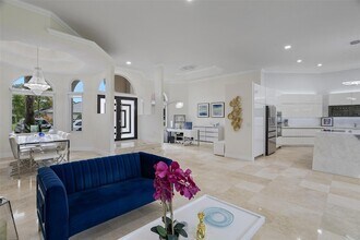 2534 Golf View Dr in Weston, FL - Building Photo - Building Photo