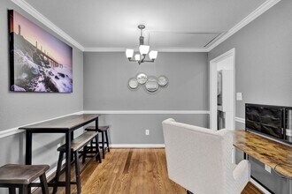 5516 Chenevert St in Houston, TX - Building Photo - Building Photo