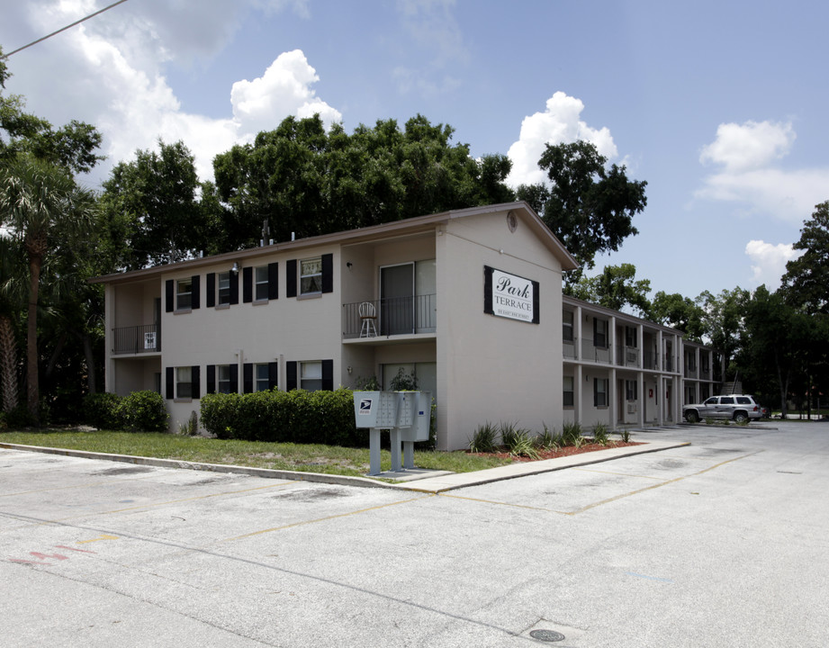 Park Terrace in Apopka, FL - Building Photo