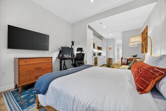 160 Water St in New York, NY - Building Photo - Building Photo