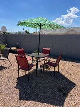 2019 E Southern Ave in Phoenix, AZ - Foto de edificio - Building Photo