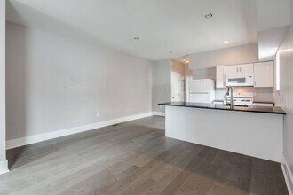 1400 S 16th St in Philadelphia, PA - Building Photo - Building Photo