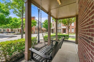 750 Liberty Commons Dr NW in Atlanta, GA - Building Photo - Building Photo