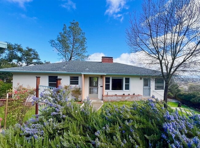 property at 15 Hillcrest Dr