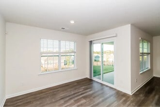 166 Cassius Dr in Troutman, NC - Foto de edificio - Building Photo