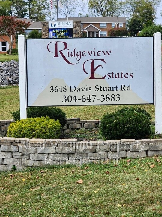 3648 Davis Stuart Rd in Lewisburg, WV - Building Photo