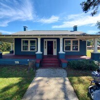 1423 Lucas St in Cayce, SC - Building Photo